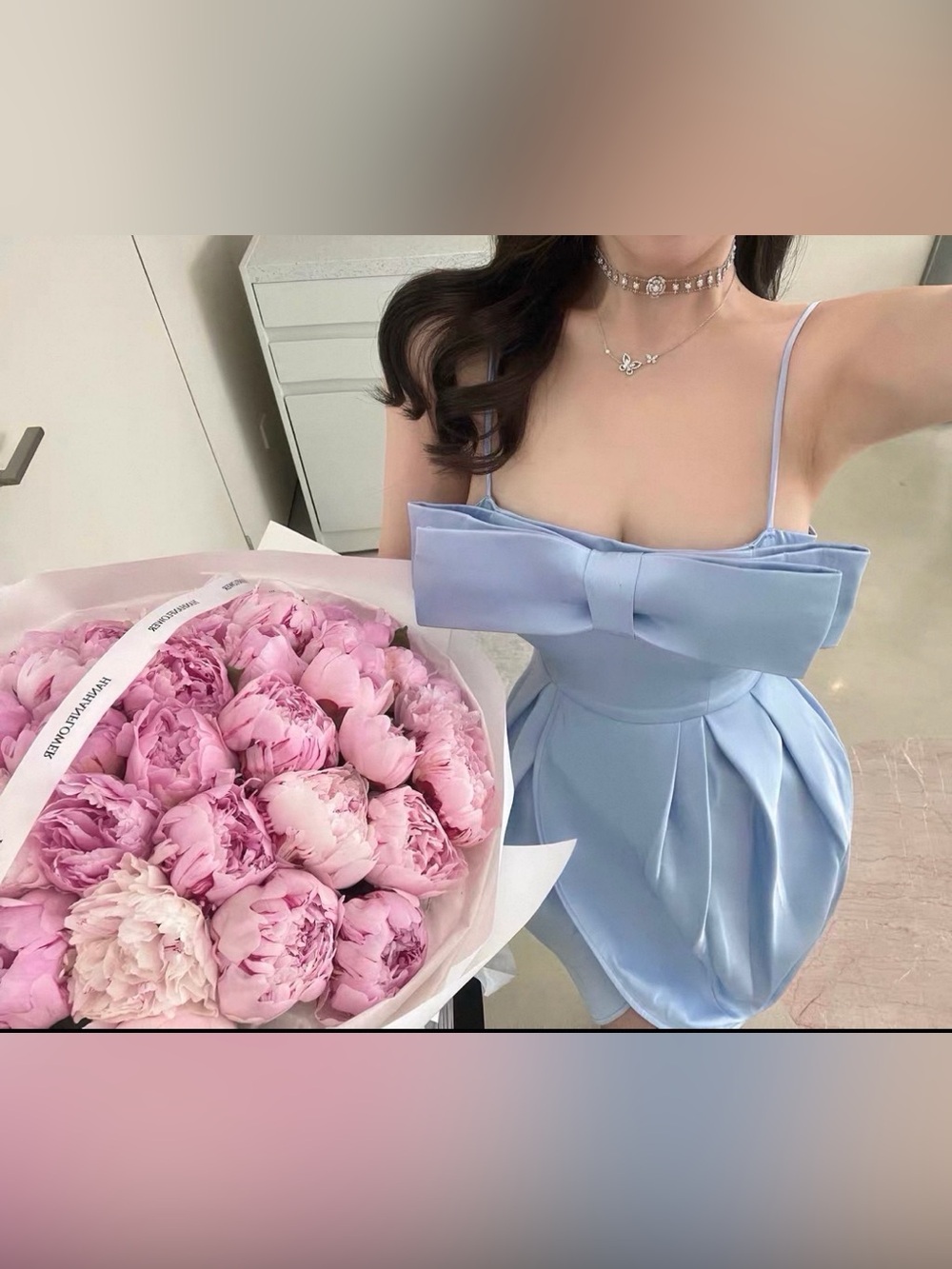 Elegant Bow-Front Light Blue Spaghetti Strap Dress